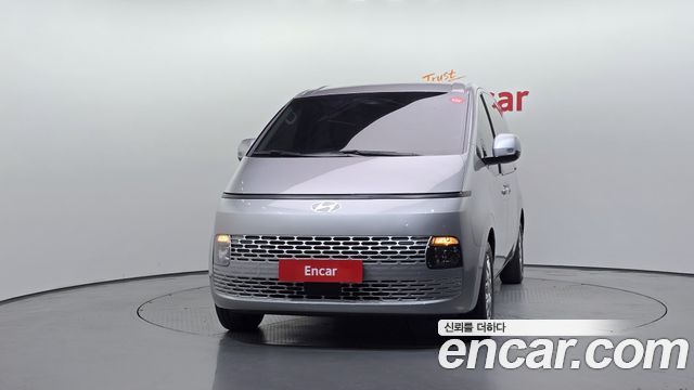 Hyundai Staria 2025 — photo 3