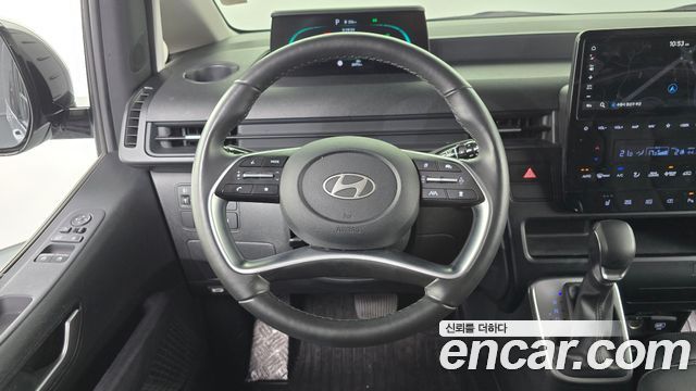 Hyundai Staria 2025 — photo 19