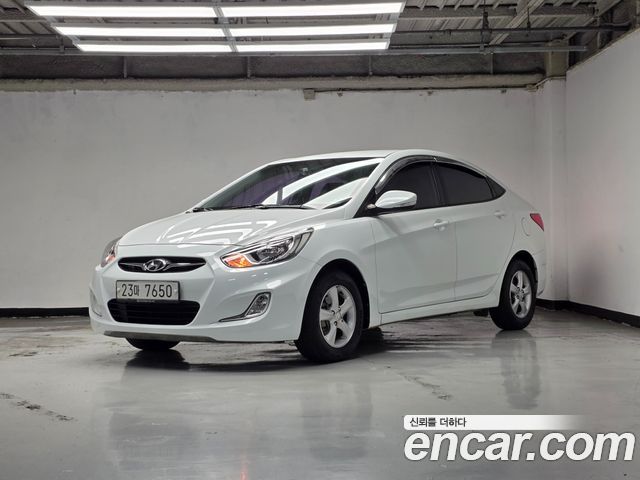 Hyundai Accent 2015 — photo 1