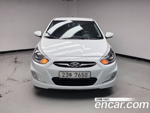 Hyundai Accent 2015 — photo 3
