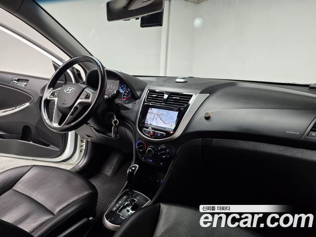 Hyundai Accent 2015 — photo 6