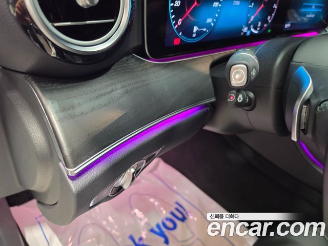 Mercedes-Benz E-Class 2023 — photo 18