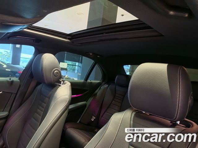 Mercedes-Benz E-Class 2023 — photo 19