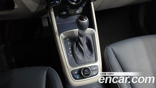 Hyundai Venue 2022 — photo 12