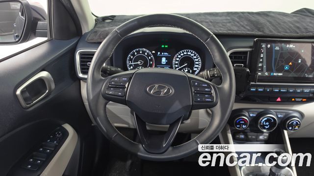 Hyundai Venue 2022 — photo 18