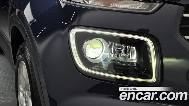 Hyundai Venue 2022 — photo 8