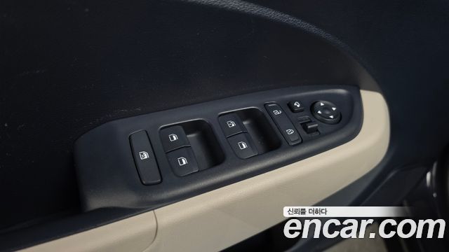 Hyundai Venue 2022 — photo 28