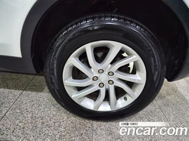 Land Rover Discovery Sport 2017 — photo 20