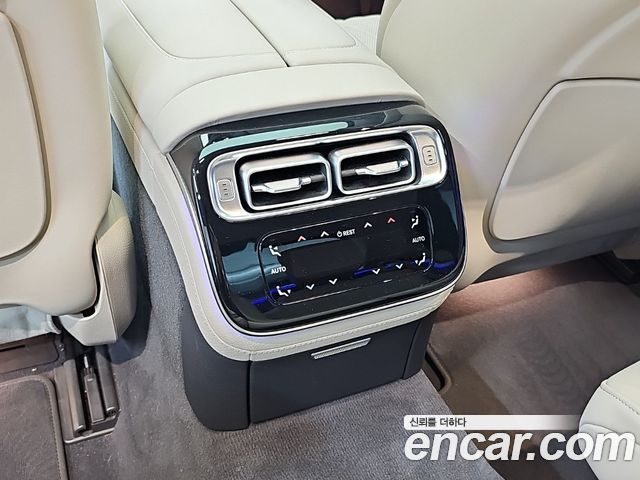 Mercedes-Benz S-Class 2022 — photo 13