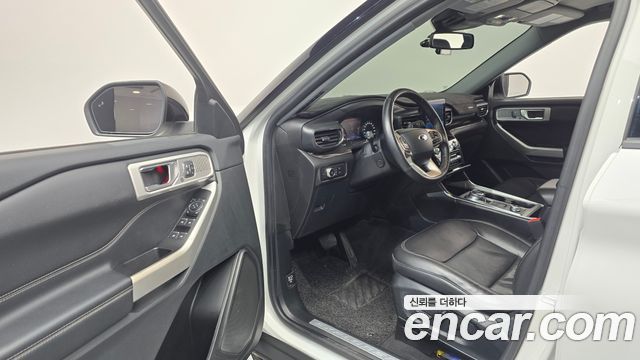 Ford Explorer 2022 — photo 10