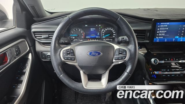 Ford Explorer 2022 — photo 12