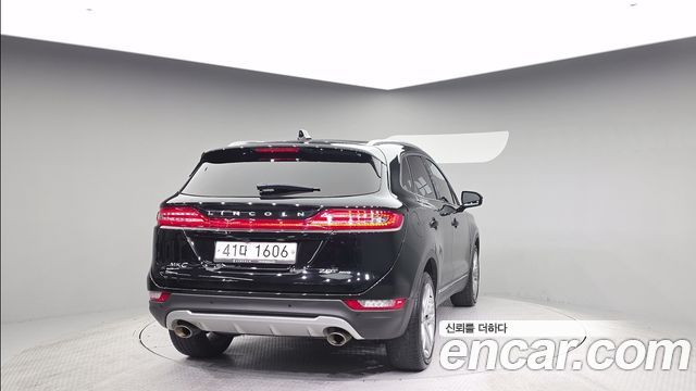 Lincoln MKC 2017 — photo 2