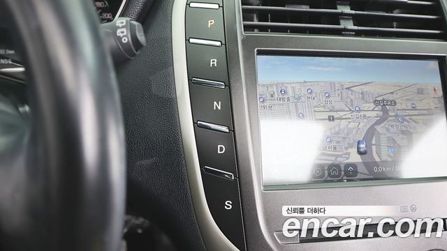 Lincoln MKC 2017 — photo 9