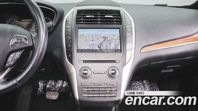 Lincoln MKC 2017 — photo 18