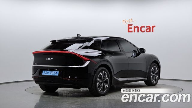 Kia EV6 2023 — photo 2