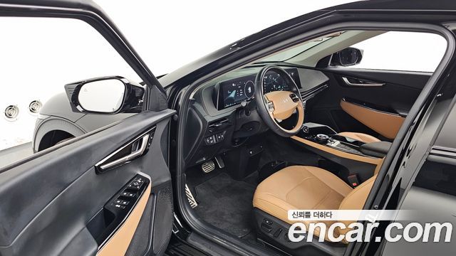 Kia EV6 2023 — photo 13