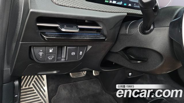 Kia EV6 2023 — photo 25