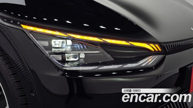 Kia EV6 2023 — photo 8