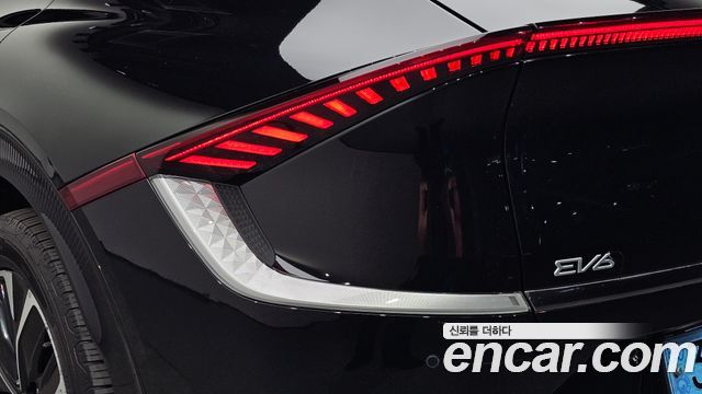 Kia EV6 2023 — photo 9