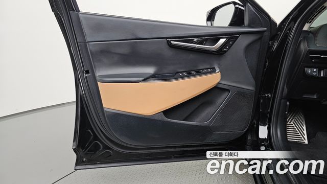 Kia EV6 2023 — photo 14