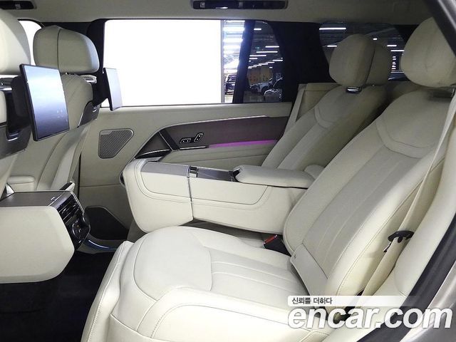 Land Rover Range Rover 2024 — photo 8