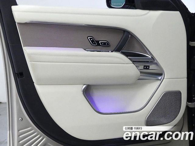 Land Rover Range Rover 2024 — photo 10