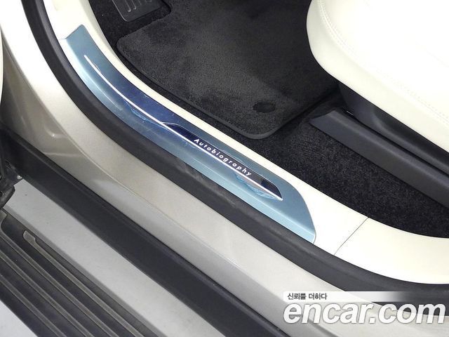 Land Rover Range Rover 2024 — photo 18