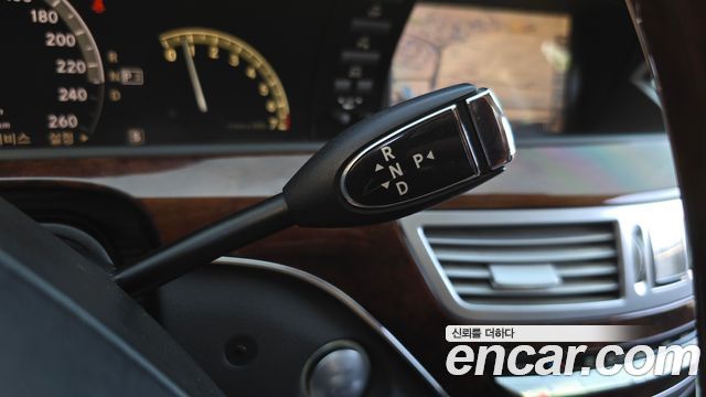 Mercedes-Benz S-Class 2008 — photo 9