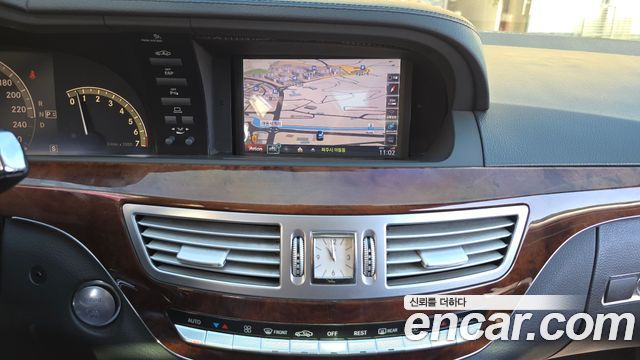 Mercedes-Benz S-Class 2008 — photo 14