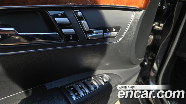 Mercedes-Benz S-Class 2008 — photo 17