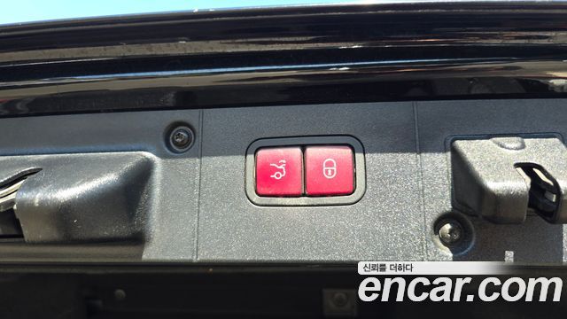 Mercedes-Benz S-Class 2008 — photo 20