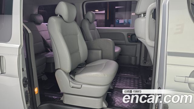 Hyundai Starex 2016 — photo 12