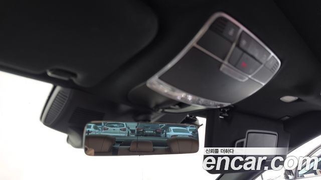 Mercedes-Benz S-Class 2019 — photo 33