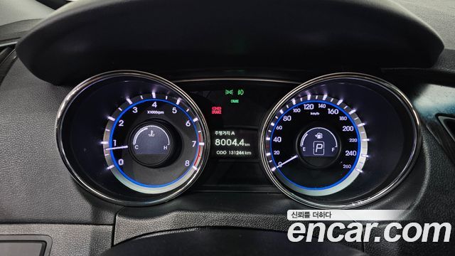 Hyundai Sonata 2013 — photo 11