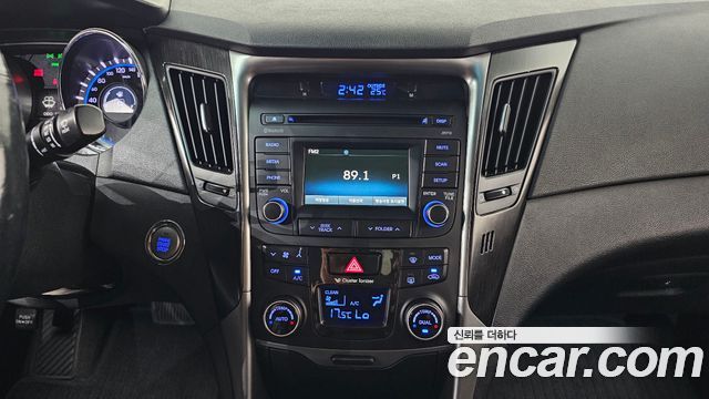 Hyundai Sonata 2013 — photo 19