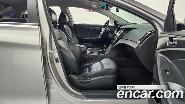 Hyundai Sonata 2013 — photo 16