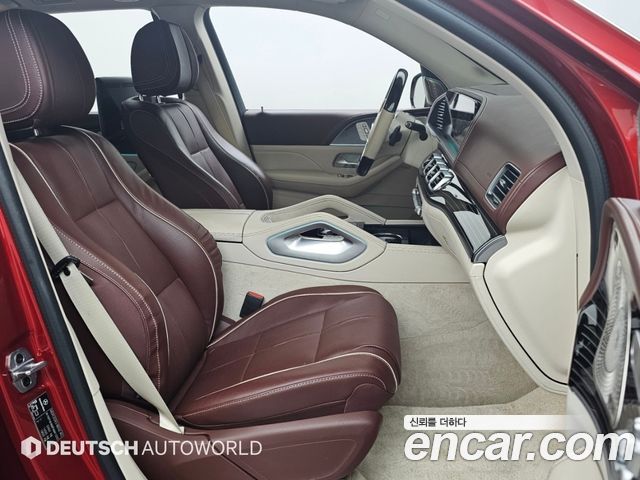Mercedes-Benz GLS-Class 2023 — photo 11