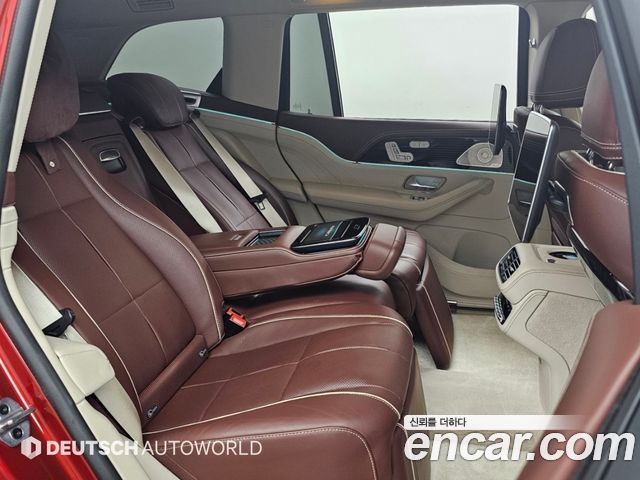Mercedes-Benz GLS-Class 2023 — photo 12