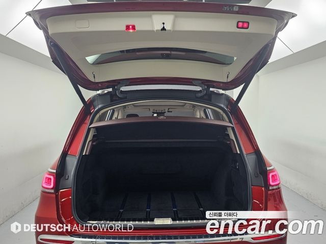 Mercedes-Benz GLS-Class 2023 — photo 19