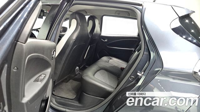 Renault Korea Zoe 2021 — photo 17