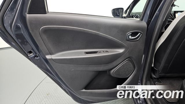 Renault Korea Zoe 2021 — photo 15