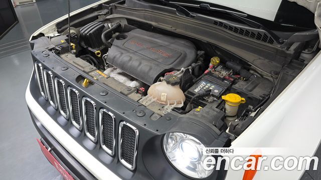 Jeep Renegade 2017 — photo 6