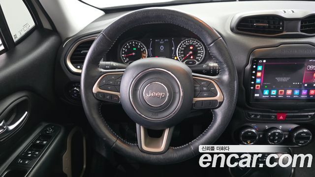 Jeep Renegade 2017 — photo 13