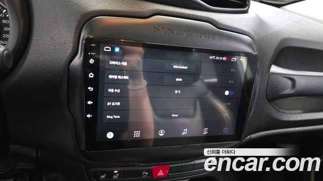 Jeep Renegade 2017 — photo 16