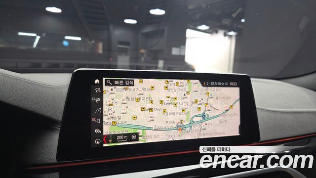 BMW 5-Series 2019 — photo 21