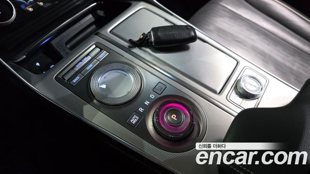 Genesis GV80 2020 — photo 12