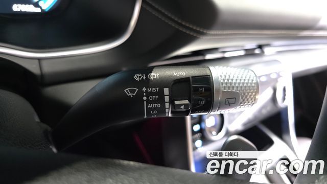 Genesis GV80 2020 — photo 34