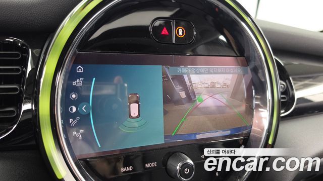 Mini Cooper 2022 — photo 21