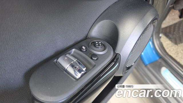 Mini Cooper 2022 — photo 25
