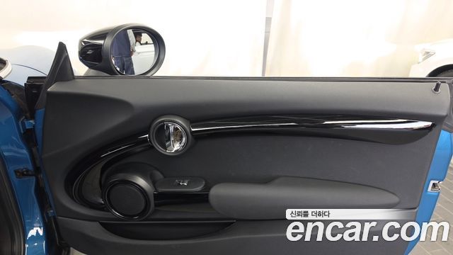 Mini Cooper 2022 — photo 15
